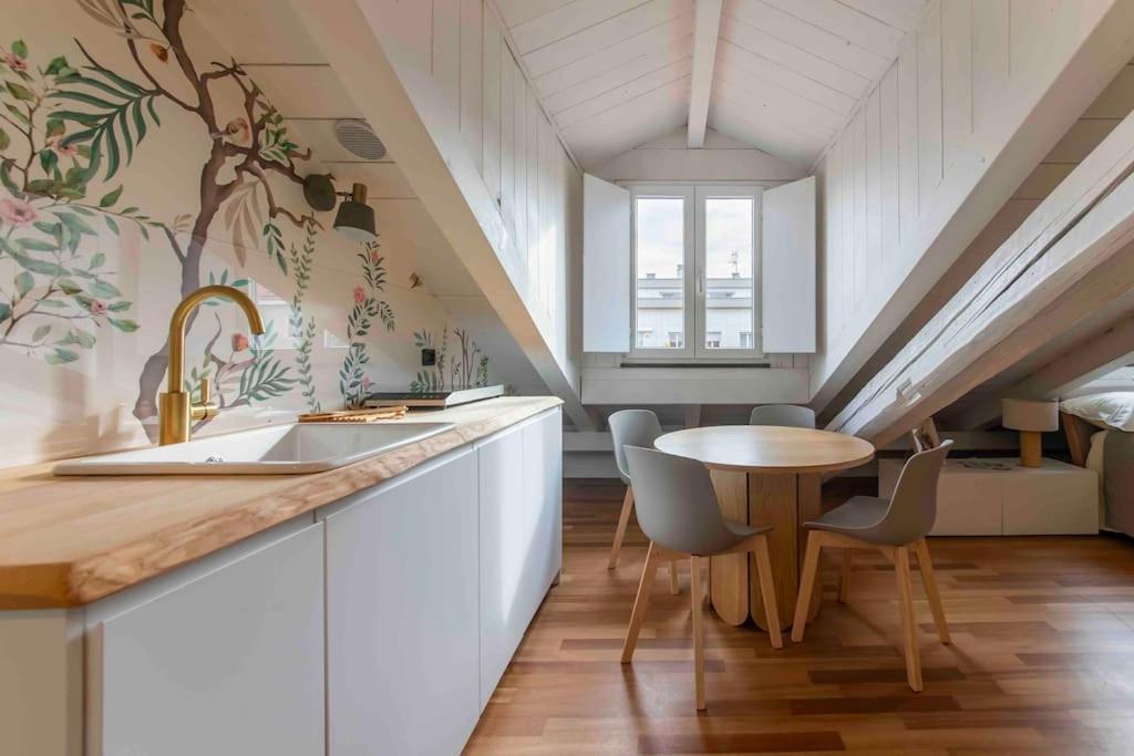La Tana Del Bianconiglio - Rabbit Hole Apartment มิลาน ภายนอก รูปภาพ